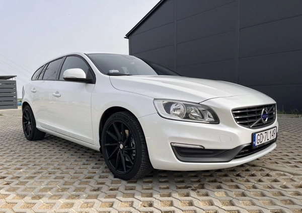 Volvo V60 cena 39900 przebieg: 235000, rok produkcji 2014 z Gdańsk małe 46